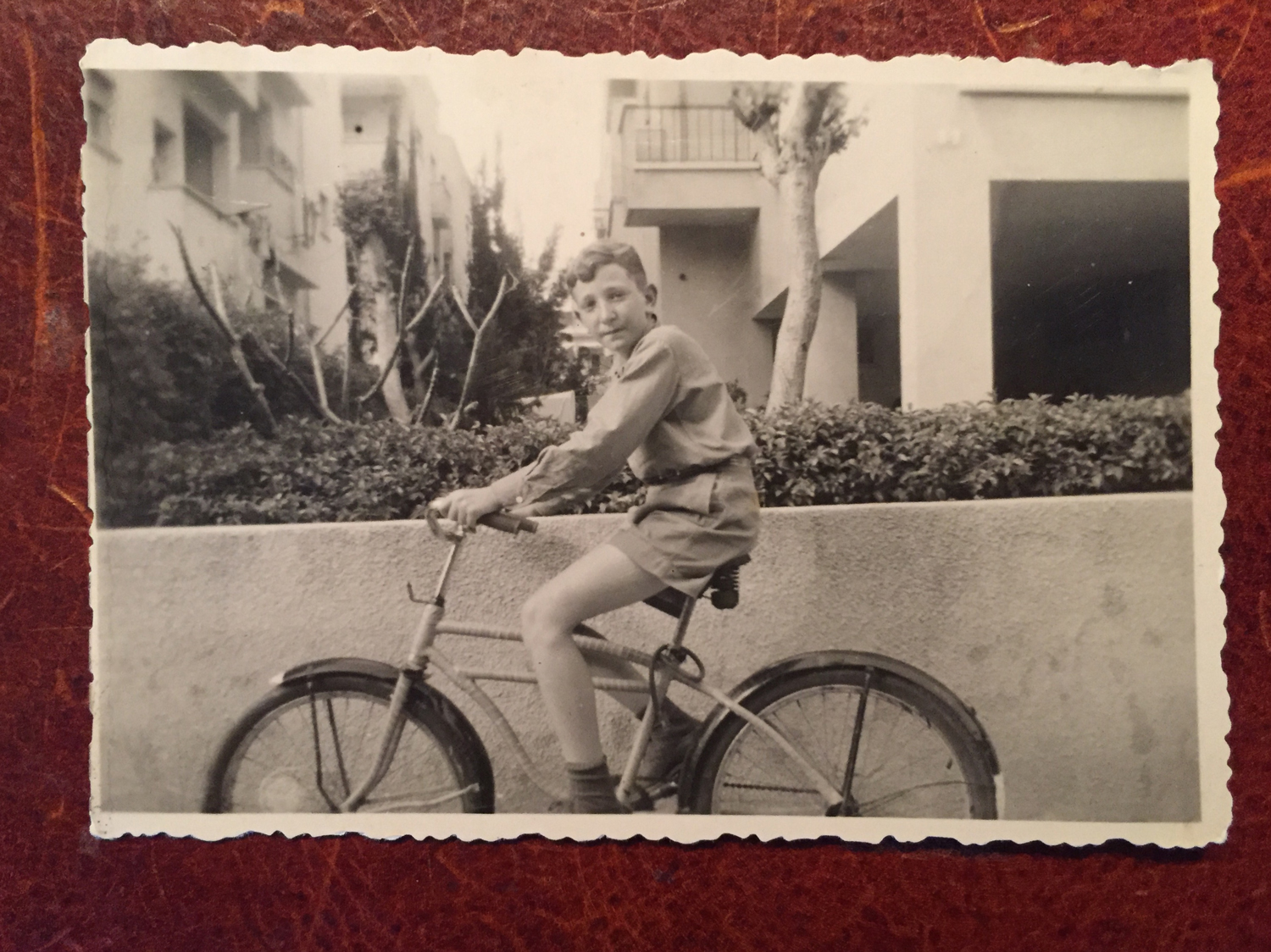 Ih als 10jähriges Kind auf dem amerikanischen Fahrrad in Tel Aviv
